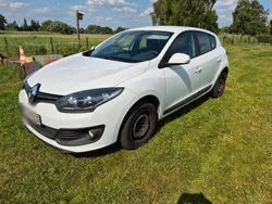 Weiß Gebraucht 2015 Renault Mégane III Limousine | 6.150 € (Fairer Preis)