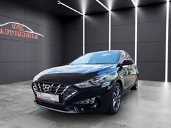 Phantom black (metallic) Gebraucht 2023 Hyundai i30 Trend Limousine | 14.998 € (Fairer Preis)