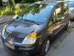 Braun Gebraucht 2005 Renault Modus Van / Kleinbus | 1.200 € (Guter Preis)