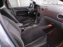 Blau Gebraucht 2006 Ford Focus Ghia Limousine | 950 € (Superpreis)