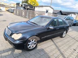 Blau Gebraucht 2002 Mercedes C200 Elegance Limousine | 1.299 € (Superpreis)