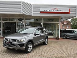Grau Gebraucht 2017 VW Touareg Terrain Tech SUV | 14.990 € (Fairer Preis)