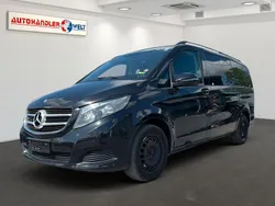 Schwarz Gebraucht 2017 Mercedes V220 Van / Kleinbus | 18.699 € (Superpreis)