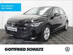 Grenadillschwarz metallic Gebraucht 2024 VW Golf VIII Life Limousine | 22.530 € (Guter Preis)