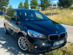 Schwarz Gebraucht 2016 BMW 220 Gran Tourer Van / Kleinbus | 16.500 € (Fairer Preis)