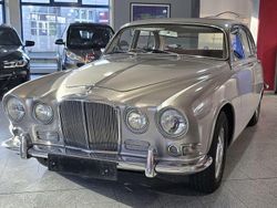 Silber Gebraucht 1968 Jaguar 420 Limousine | 11.800 €