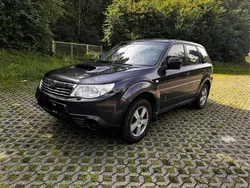 Dark gray (m) Gebraucht 2011 Subaru Forester Trend SUV | 2.200 € (Guter Preis)