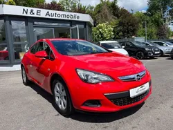 Rot Gebraucht 2014 Opel Astra GTC Kleinwagen | 8.490 € (Etwas zu teuer)