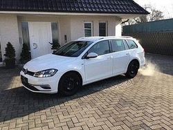 Weiß Gebraucht 2018 VW Golf VII Join Kombi | 9.500 € (Fairer Preis)