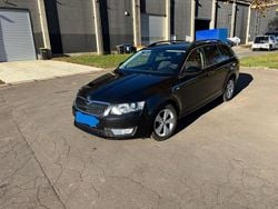 Schwarz Gebraucht 2015 Skoda Octavia Kombi | 8.999 € (Guter Preis)
