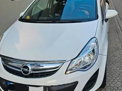 Weiß Gebraucht 2012 Opel Corsa Selection Limousine | 2.900 € (Guter Preis)