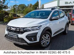 Weiß Gebraucht 2023 Dacia Sandero Expression Kleinwagen | 15.590 € (Fairer Preis)
