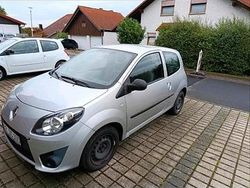 Silber Gebraucht 2008 Renault Twingo Kleinwagen | 1.599 €