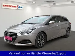 Beige Gebraucht 2017 Hyundai i40 Kombi | 9.999 €