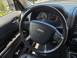 Silber Gebraucht 2011 Jeep Patriot SUV | 3.500 €