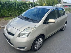 Grau Gebraucht 2009 Toyota Yaris Sol Limousine | 3.499 € (Guter Preis)