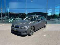 Dravitgrau metallic Gebraucht 2019 BMW 320 Sport Line Limousine | 25.990 € (Teuer)