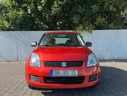 Rot Gebraucht 2009 Suzuki Swift Kleinwagen | 2.899 € (Guter Preis)