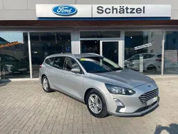 Silber Gebraucht 2019 Ford Focus Active Limousine | 14.900 € (Fairer Preis)