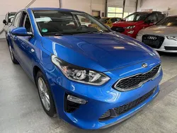 Blau Gebraucht 2019 Kia Ceed Vision Limousine | 16.700 € (Teuer)