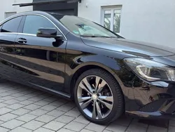Schwarz Gebraucht 2015 Mercedes CLA220 Limousine | 15.700 € (Fairer Preis)