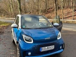 Blau Gebraucht 2021 Smart ForTwo Electric Drive | 9.900 € (Superpreis)