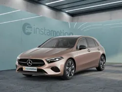 Gold Gebraucht 2024 Mercedes A250 Limousine | 34.540 € (Fairer Preis)