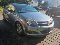 Grau Gebraucht 2008 Opel Astra GTC Coupé | 1.700 € (Etwas zu teuer)