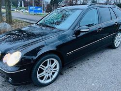 Schwarz Gebraucht 2006 Mercedes C280 Avantgarde Limousine | 9.999 €