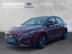 Rot Gebraucht 2022 Hyundai i30 Trend Limousine | 17.440 € (Etwas zu teuer)