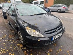 Schwarz Gebraucht 2005 Peugeot 307 CC Cabrio | 1.499 € (Guter Preis)