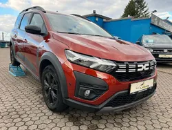 Braun Gebraucht 2023 Dacia Jogger Extreme Van / Kleinbus | 18.790 € (Fairer Preis)