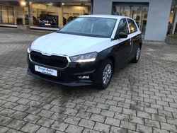 Graphitegrau metallic Gebraucht 2025 Skoda Fabia Essence Kleinwagen | 17.750 € (Fairer Preis)