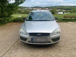 Silber Gebraucht 2005 Ford Focus Limousine | 1.100 €