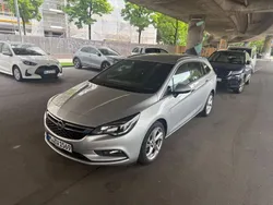 Silber Gebraucht 2017 Opel Astra Dynamic Kombi | 7.800 € (Fairer Preis)