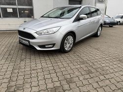 Silber Gebraucht 2017 Ford Focus Trend Limousine | 6.990 € (Fairer Preis)