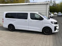 Kaolin weiß kaolin weiß Neu 2025 Opel Zafira Life Business Edition Van | 44.485 € (Etwas zu teuer)