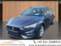 Grau Gebraucht 2024 Seat Leon FR Limousine | 25.980 € (Guter Preis)