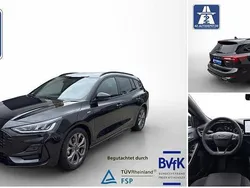 Schwarz Gebraucht 2023 Ford Focus ST-Line Kombi | 21.450 € (Guter Preis)
