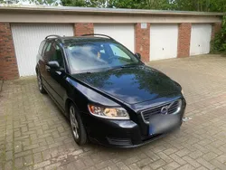 Schwarz Gebraucht 2011 Volvo V50 Kombi | 2.999 € (Fairer Preis)