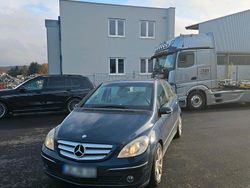 Weiß Gebraucht 2008 Mercedes B200 Van / Kleinbus | 4.000 € (Etwas zu teuer)