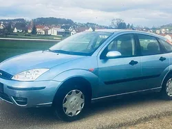 Blau Gebraucht 2004 Ford Focus Trend Limousine | 900 € (Guter Preis)