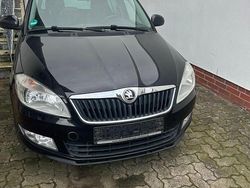 Schwarz Gebraucht 2013 Skoda Fabia Limousine | 3.350 € (Guter Preis)