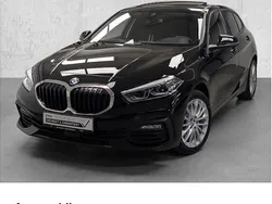 Schwarz Gebraucht 2021 BMW 120 Sport Line Kleinwagen | 26.480 € (Etwas zu teuer)