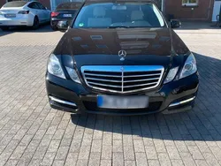 Schwarz Gebraucht 2012 Mercedes E250 Limousine | 12.000 € (Fairer Preis)