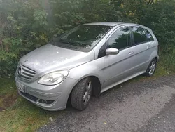 Silber Gebraucht 2006 Mercedes B200 Van / Kleinbus | 1.500 € (Etwas zu teuer)