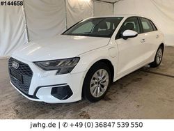 Weiß Gebraucht 2021 Audi A3 Sportback e-tron Limousine | 19.950 € (Guter Preis)