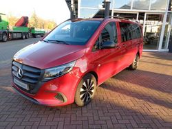 Hyazinthrot met. Gebraucht 2025 Mercedes Vito Kombi | 53.790 €