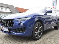 Blau Gebraucht 2017 Maserati Levante SUV | 35.000 € (Superpreis)