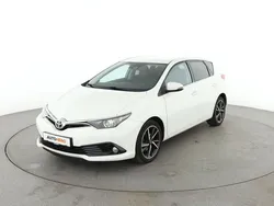 Weiß Gebraucht 2017 Toyota Auris Edition-S Limousine | 13.230 € (Fairer Preis)